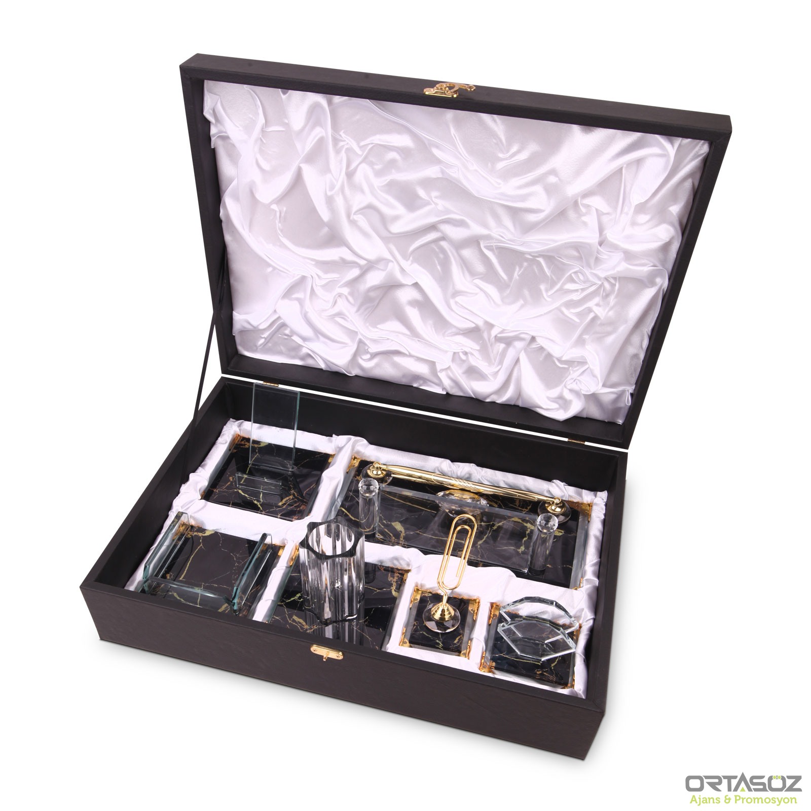 NİLÜFER KRİSTAL MASA SETİ